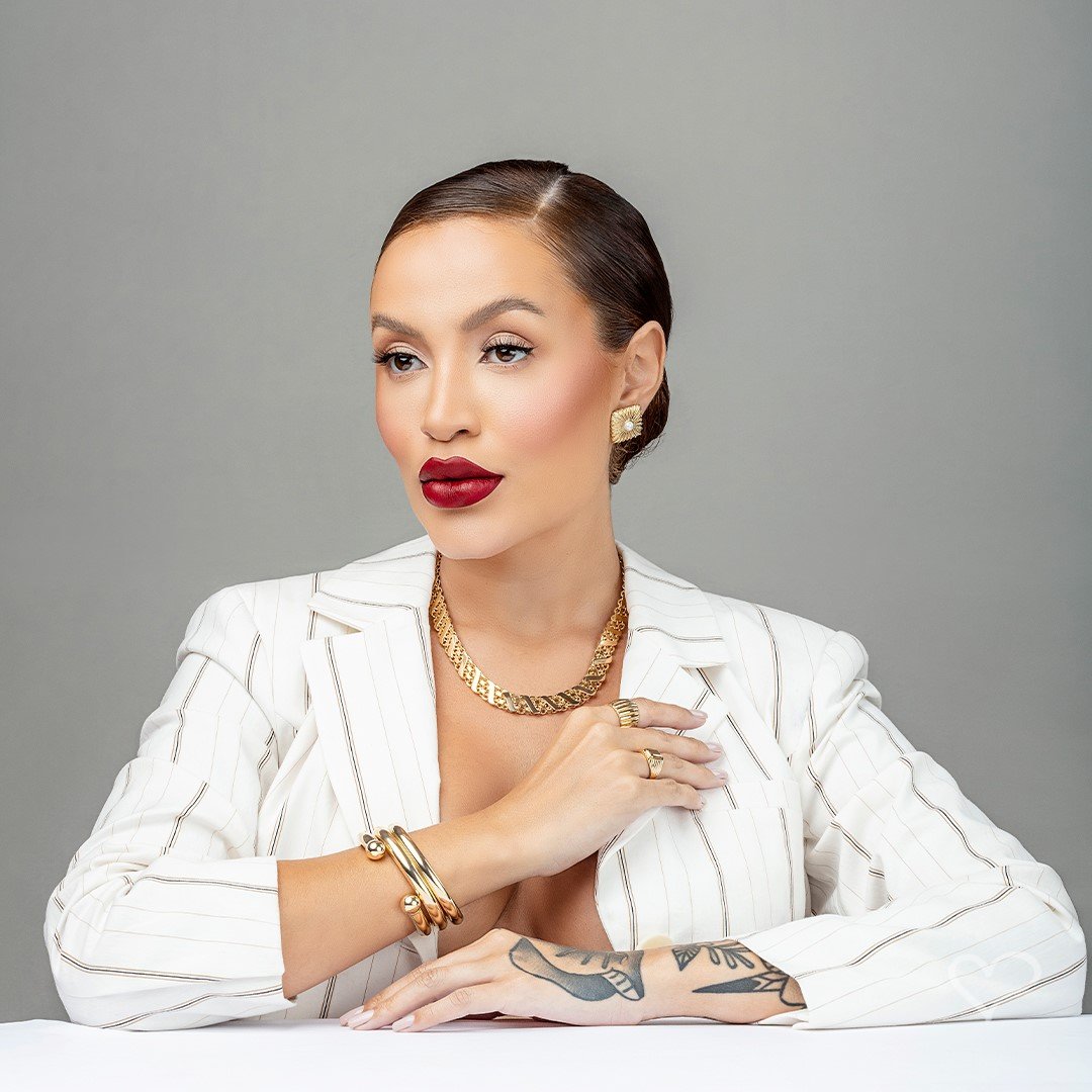 BRINCO BOTÃO QUADRADO KAY PÉROLA FOLHEADO A OURO 18K Dourado 3