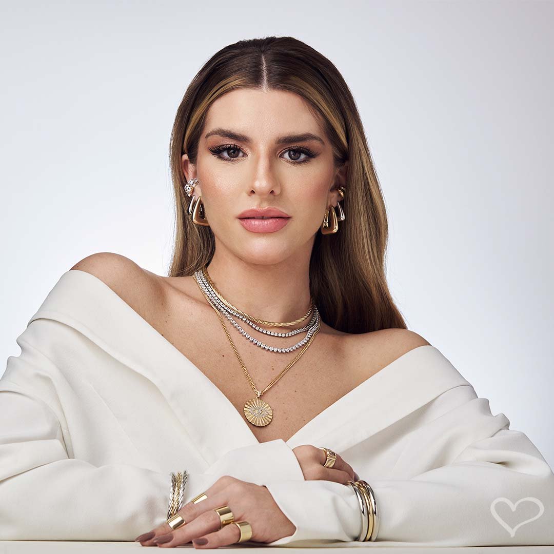 BRINCO ARGOLA TRIANGULAR EMILY P FOLHEADO A OURO 18K Dourado 5