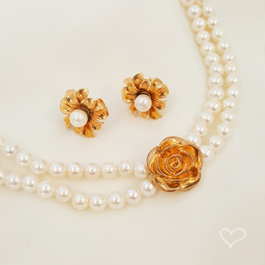 BRINCO PIUKA VANESSA FLOR PÉROLA FOLHEADO A OURO 18K Dourado 3