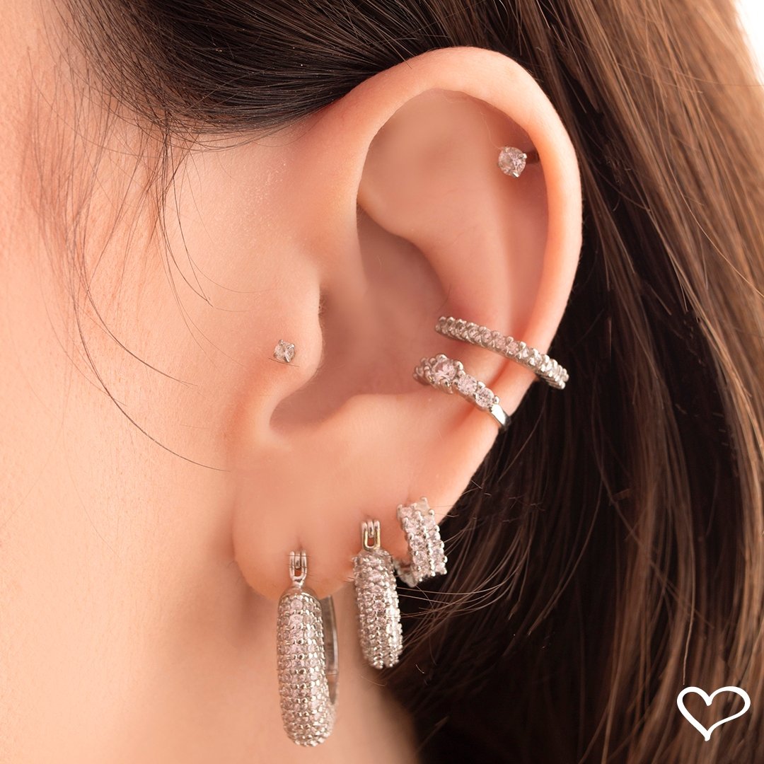 BRINCO ARGOLINHA TAMY CRAVEJADA ZIRCÔNIAS FOLHEADO EM RÓDIO BRANCO Prata 2