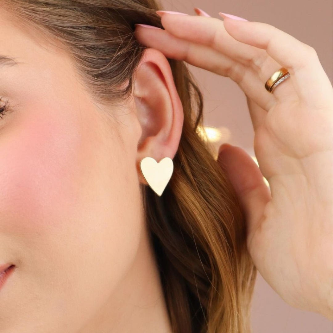 TRIO DE BRINCO CORAÇÃO PIUKA FOLHEADO A OURO 18K Dourado 5