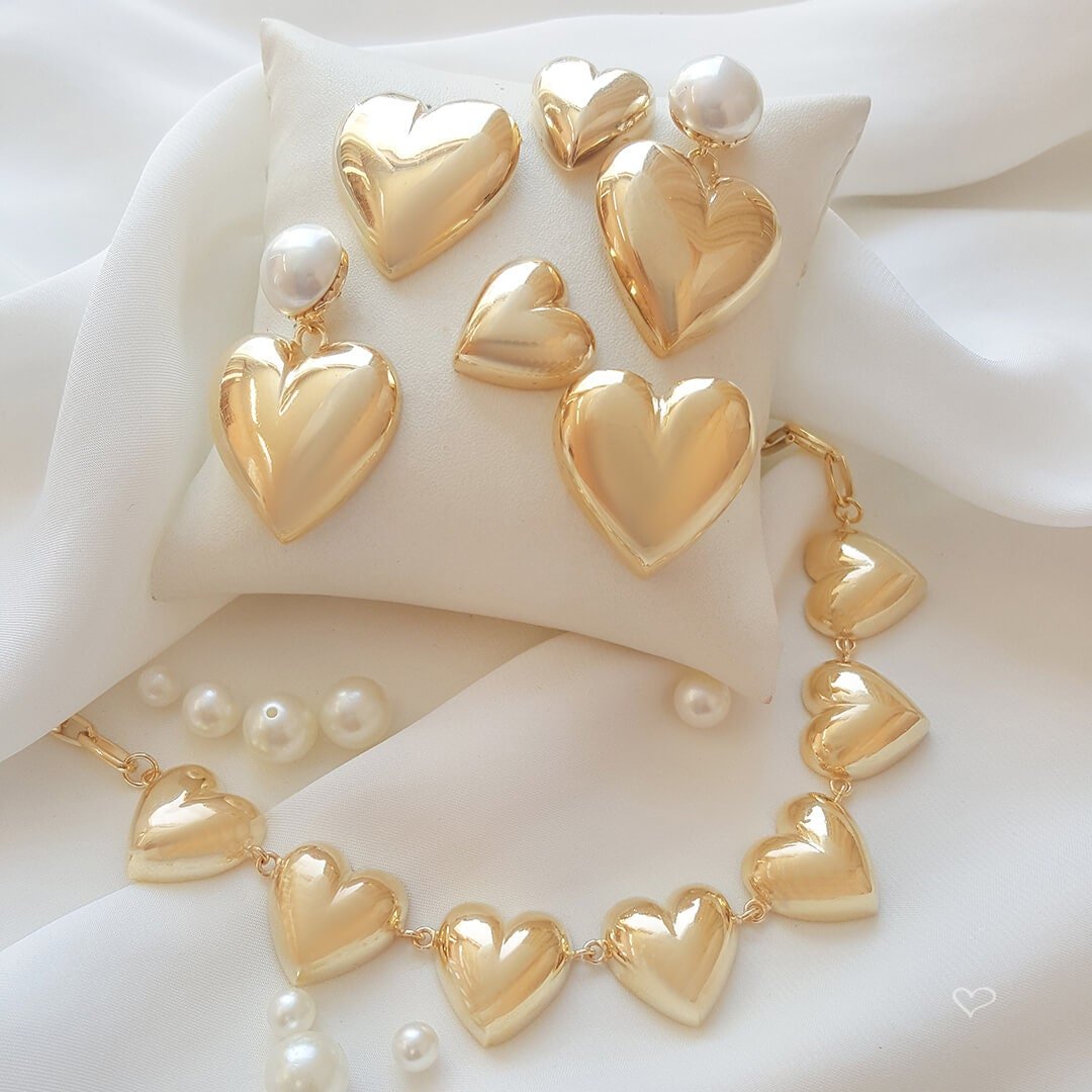 BRINCO DE CORAÇÃO HELENA PÉROLA FOLHEADO A OURO 18K Dourado 2