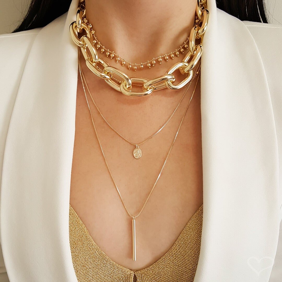 COLAR 3 VOLTAS LINDY MEDALHA SANTA RITA FOLHEADO A OURO 18K Dourado 2