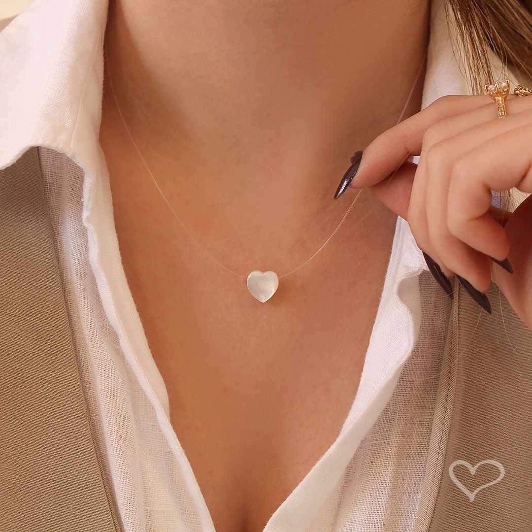 CHOKER FIO DE NYLON CORAÇÃO MADREPÉROLA FOLHEADO A OURO 18K Prata 2