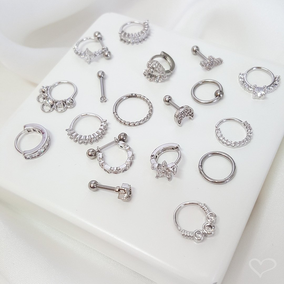 PIERCING DE FURO PIUKA ARGOLA TORÇÃO 8MM YOHANA ZIRCÔNIAS PRATA Prata 2