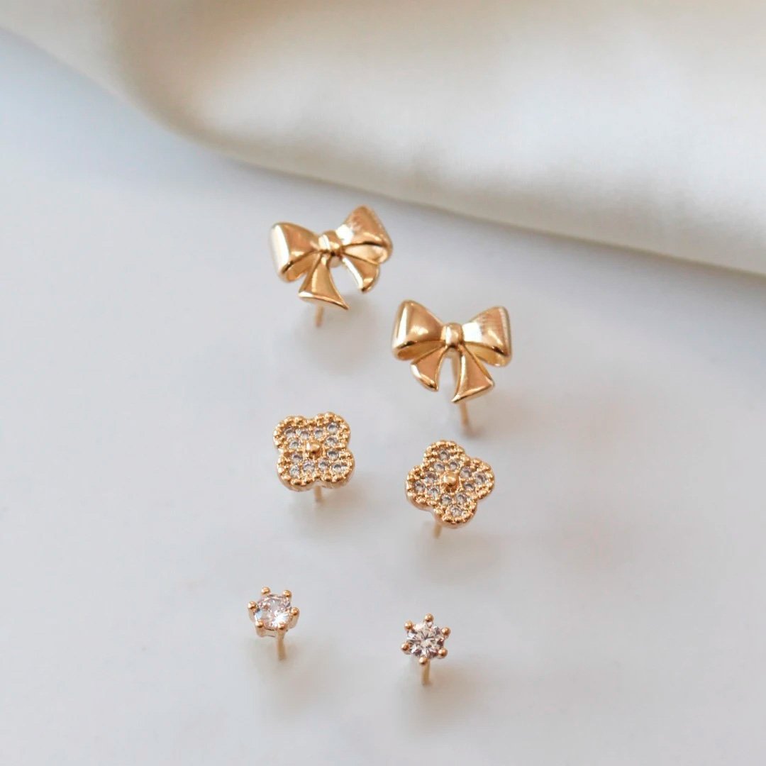 TRIO DE BRINCOS JUDE LACINHO PONTO DE LUZ ZIRCÔNIAS FOLHEADO A OURO 18K Dourado 4