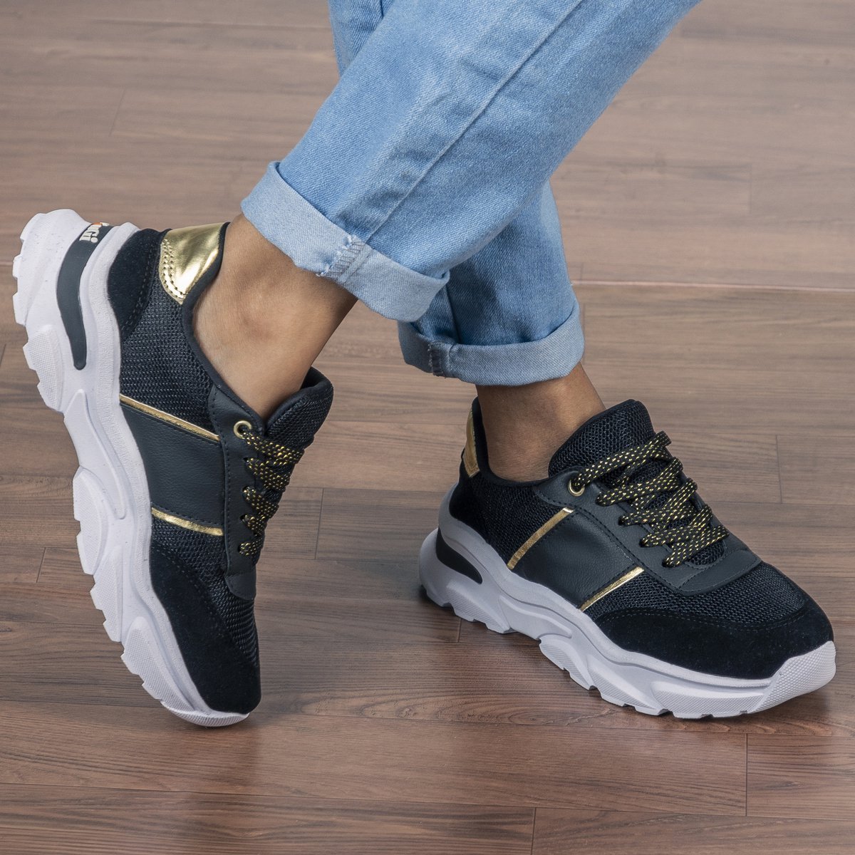 Tenis Feminino GuGi Casual Fiorella 622-GG Solado Antiderrapante Leve Para o Dia a Dia Preto 7