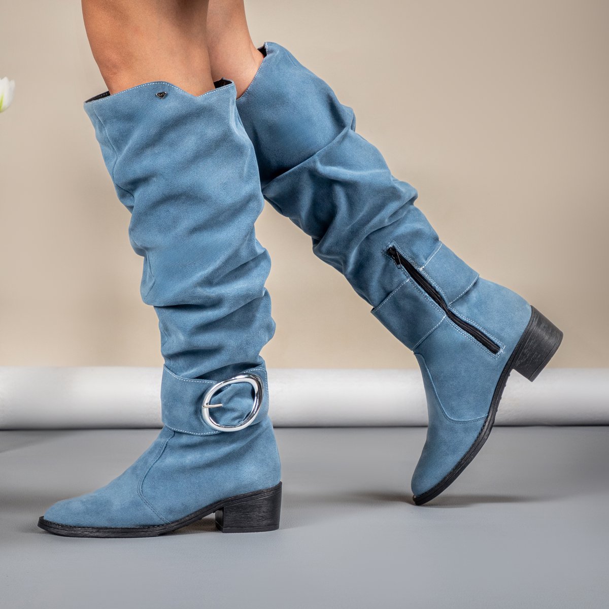 Bota Montaria Feminina GuGi Em Camurca Enrugada Cano Alto Com Ziper E Fivela 220-GG Azul 5