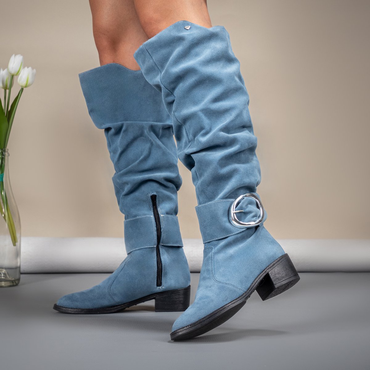 Bota Montaria Feminina GuGi Em Camurca Enrugada Cano Alto Com Ziper E Fivela 220-GG Azul 6