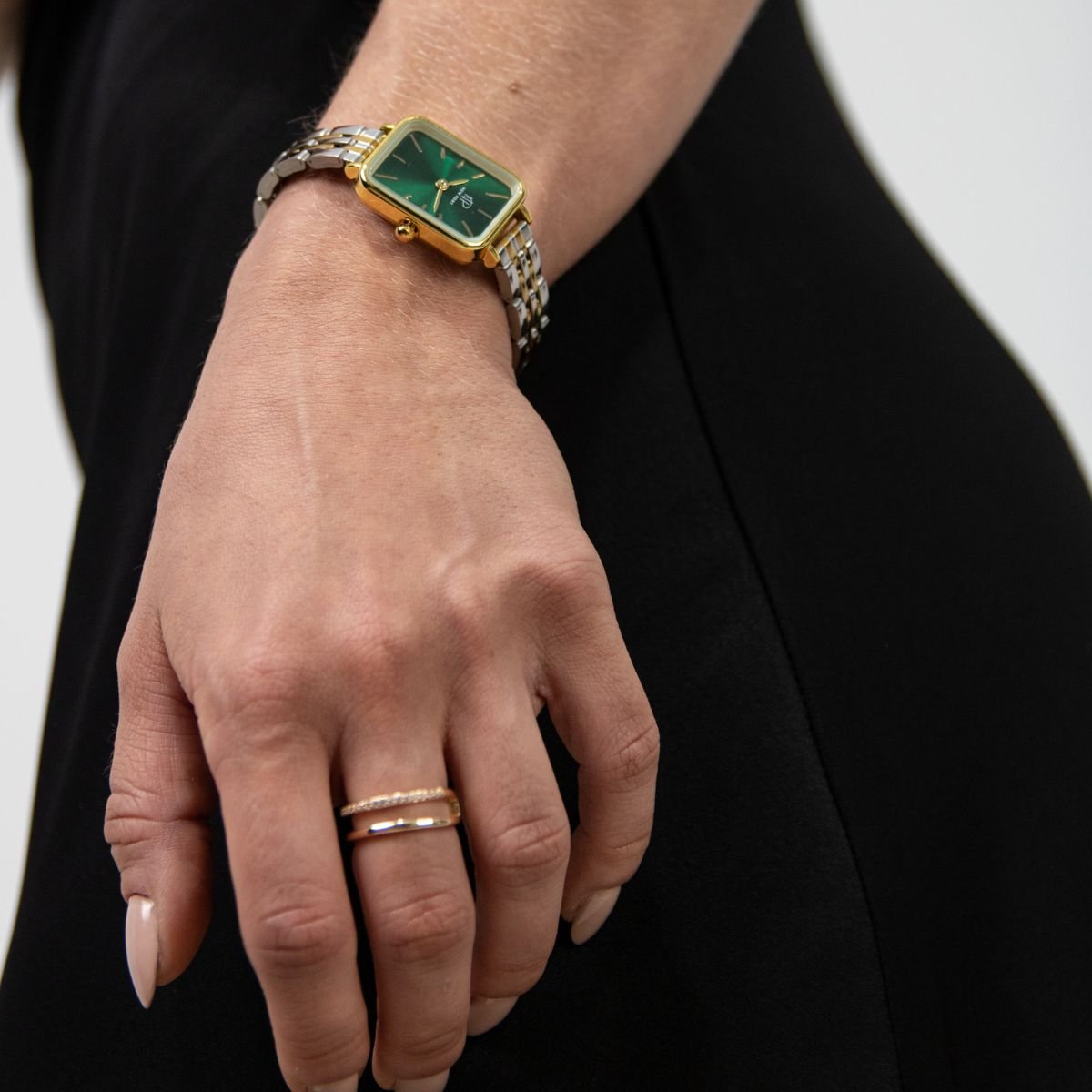 Relogio Feminino Quadrado Pulseira Bicolor Elegante + Bracelete Ajustavel Dourado 2