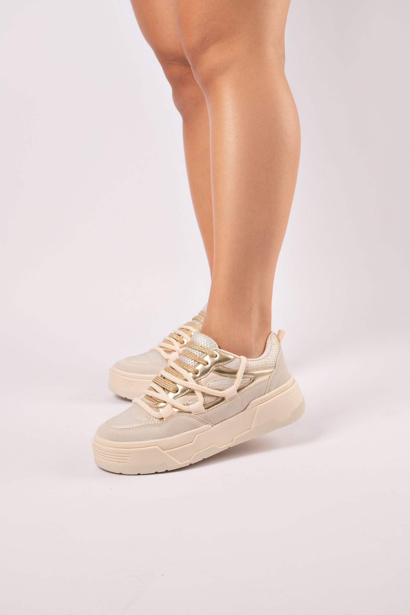 Tênis Flatform Louise Dourado 2