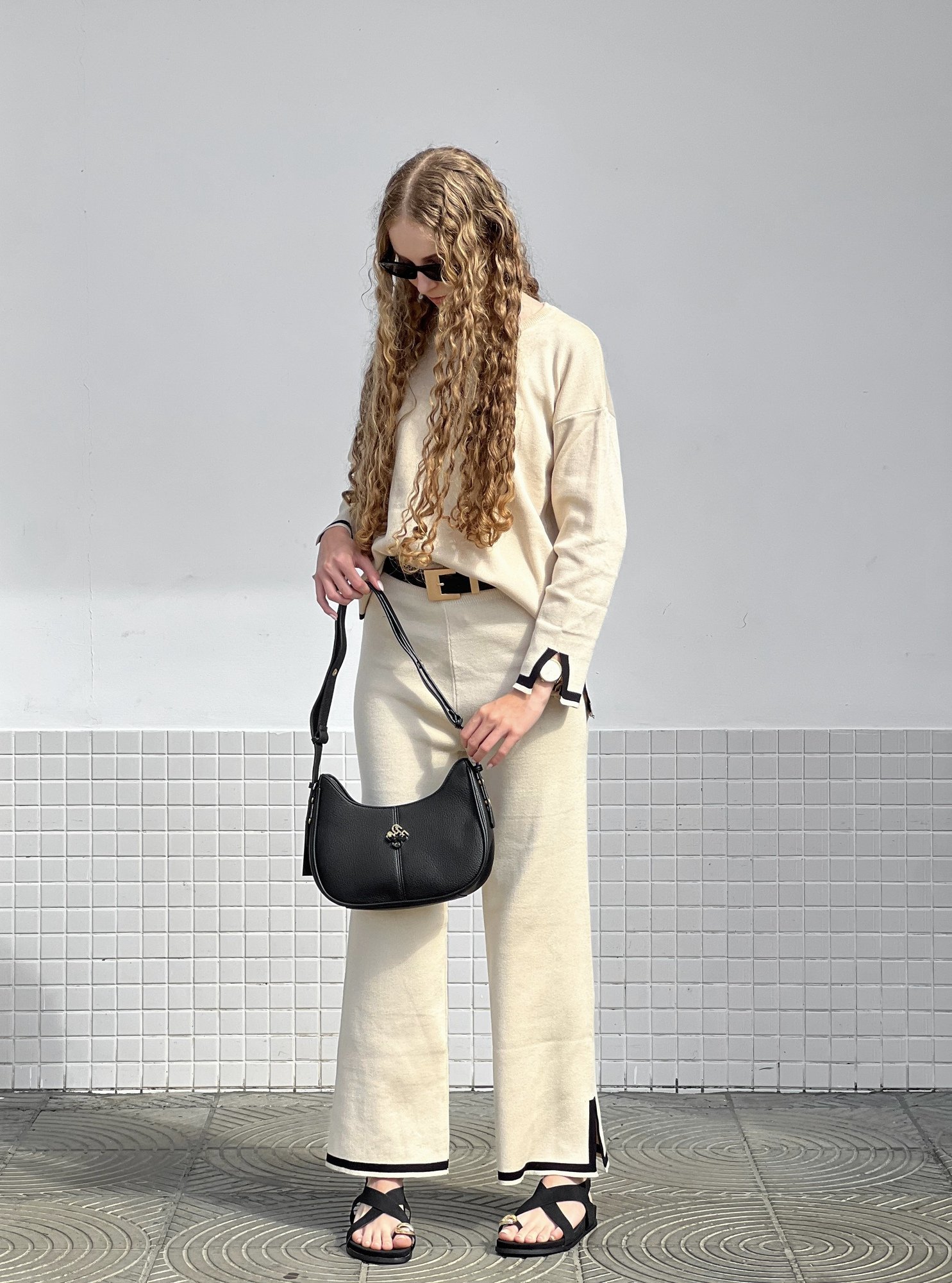 Sandália Papete Tania em Camurça Preto 3