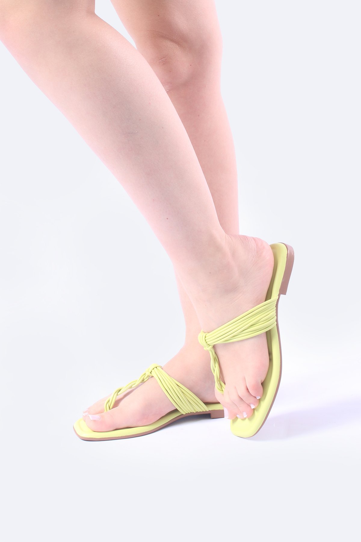 Sandália Rasteira com tira trançada Amarelo 6