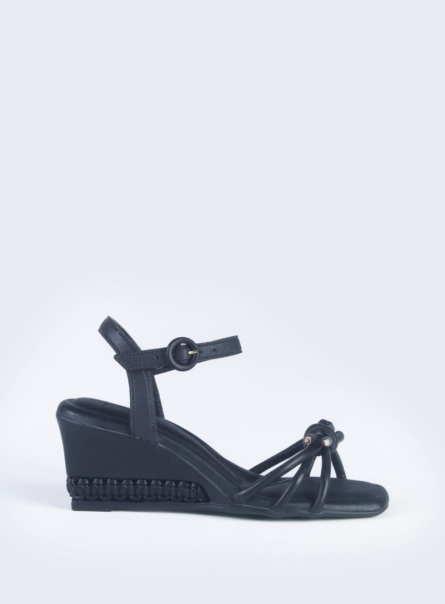 Sandália de salto com laço