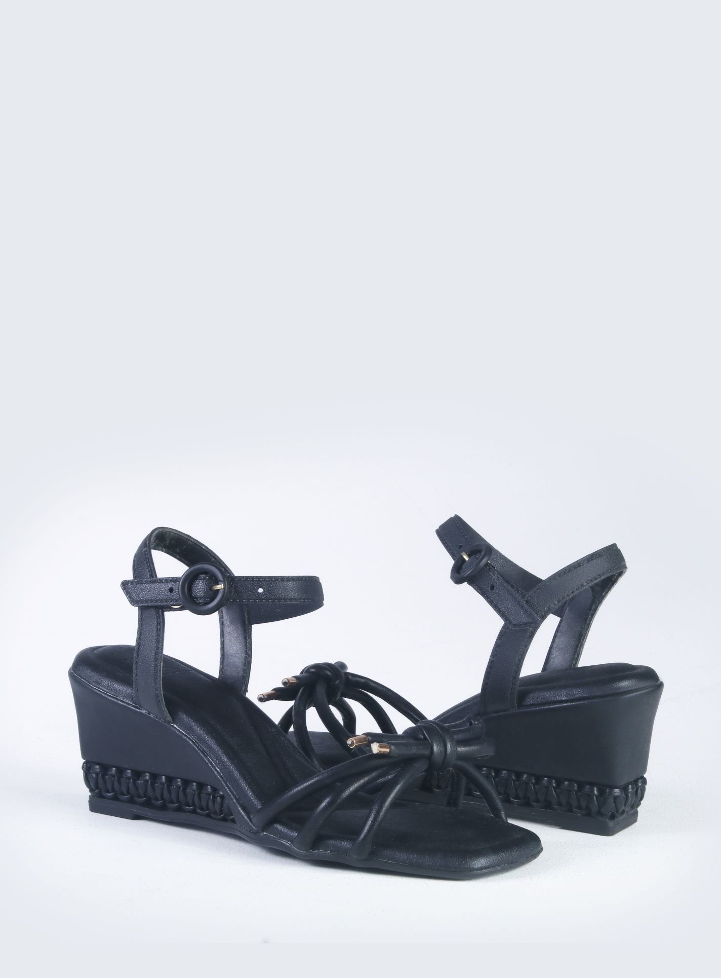 Sandália de salto com laço Preto 2