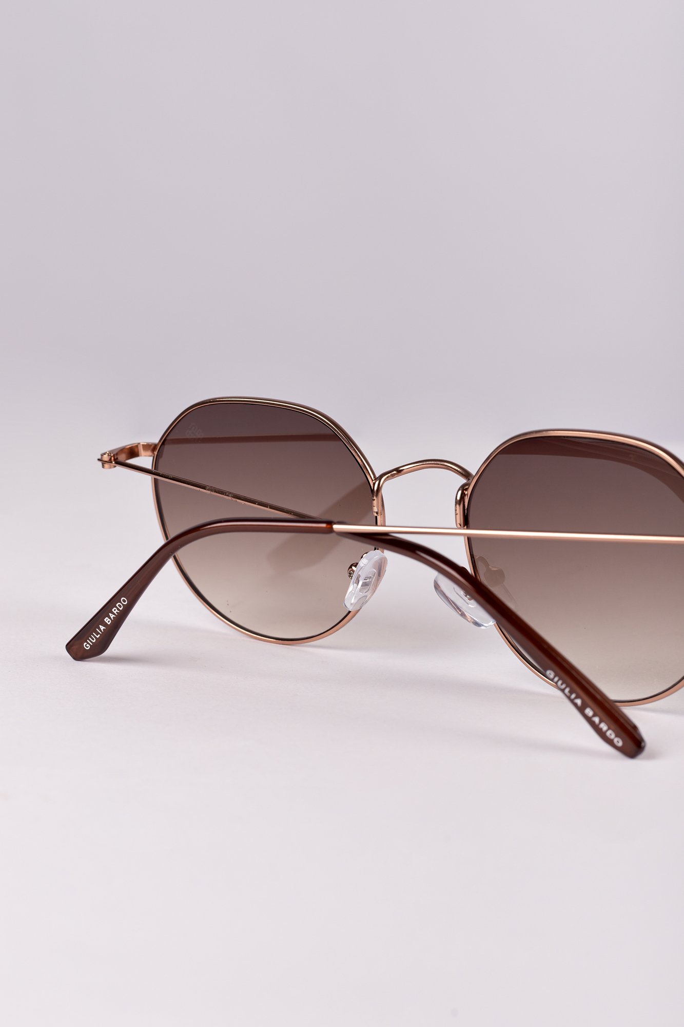 Óculos de sol Graziela Redondo Dourado 3