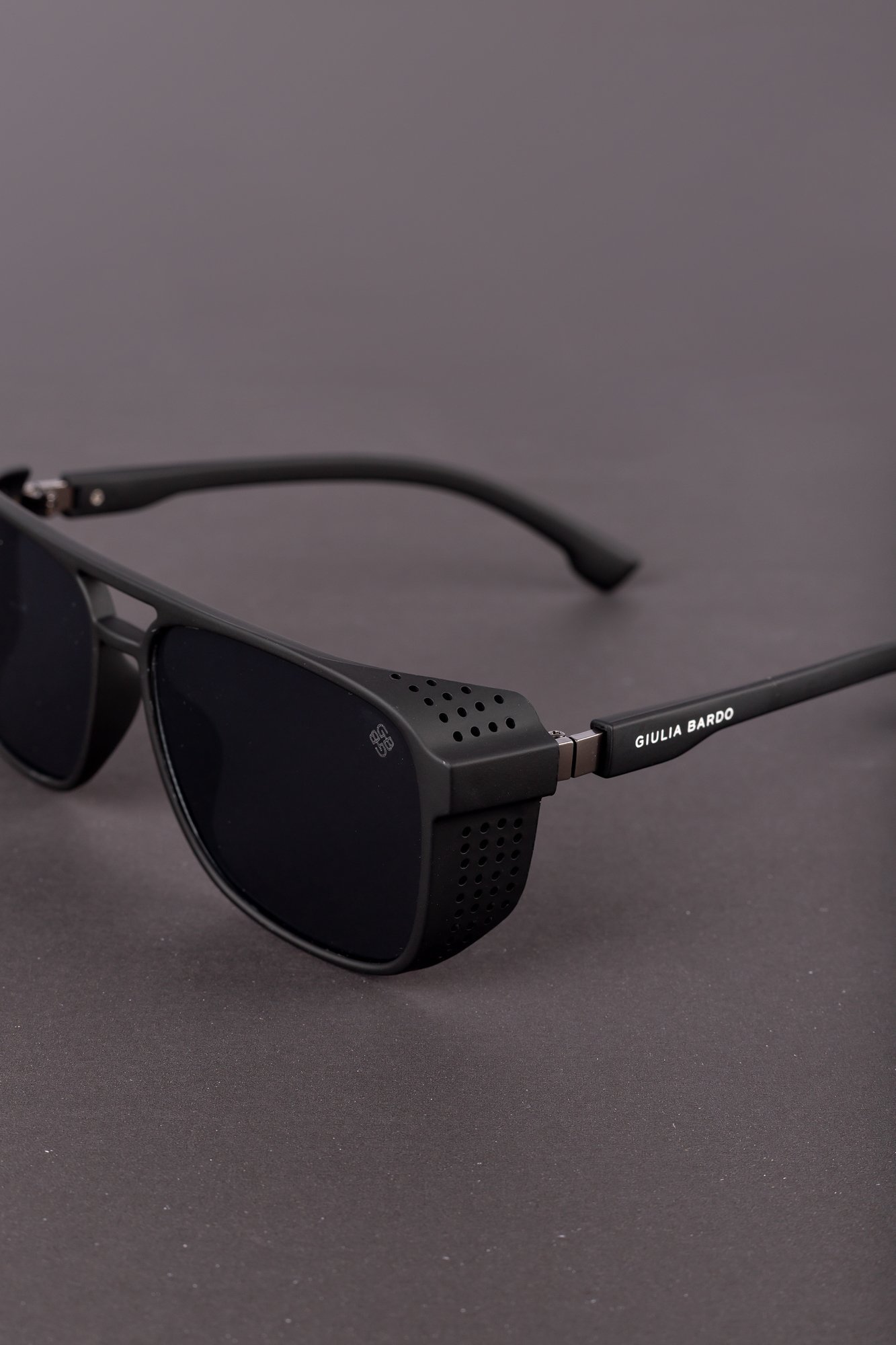 Óculos de sol Ariel com laterais fechadas Preto 2