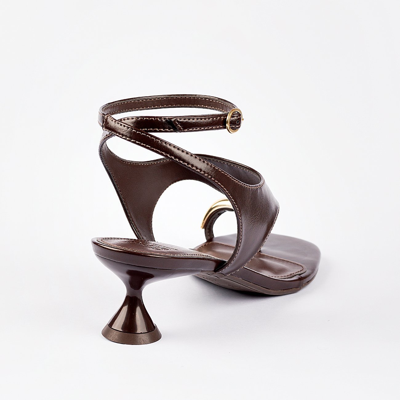 Sandália de Salto Baixo Vittoria Marrom 4