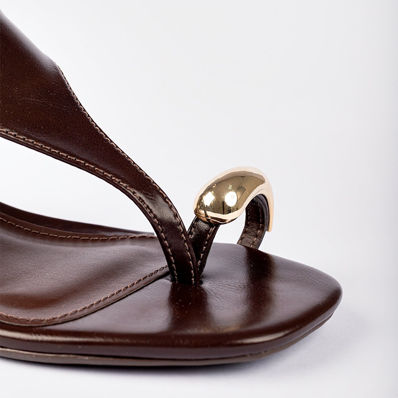 Sandália de Salto Baixo Vittoria Marrom 7