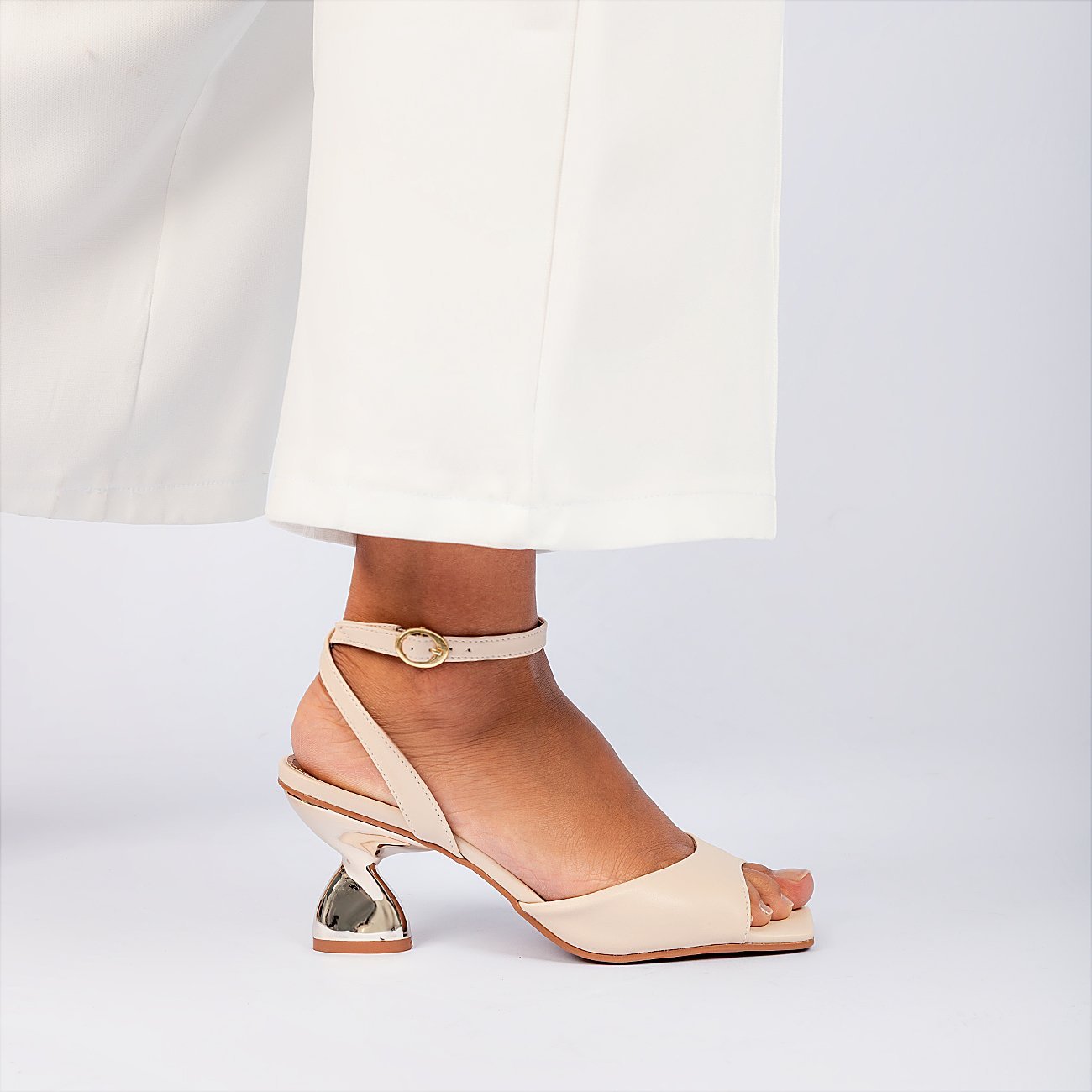 Sandália Salto Kaori Branco 2