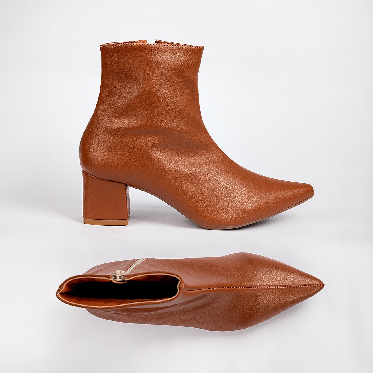 Bota Cibele Bico Fino Cano Baixo Marrom 3