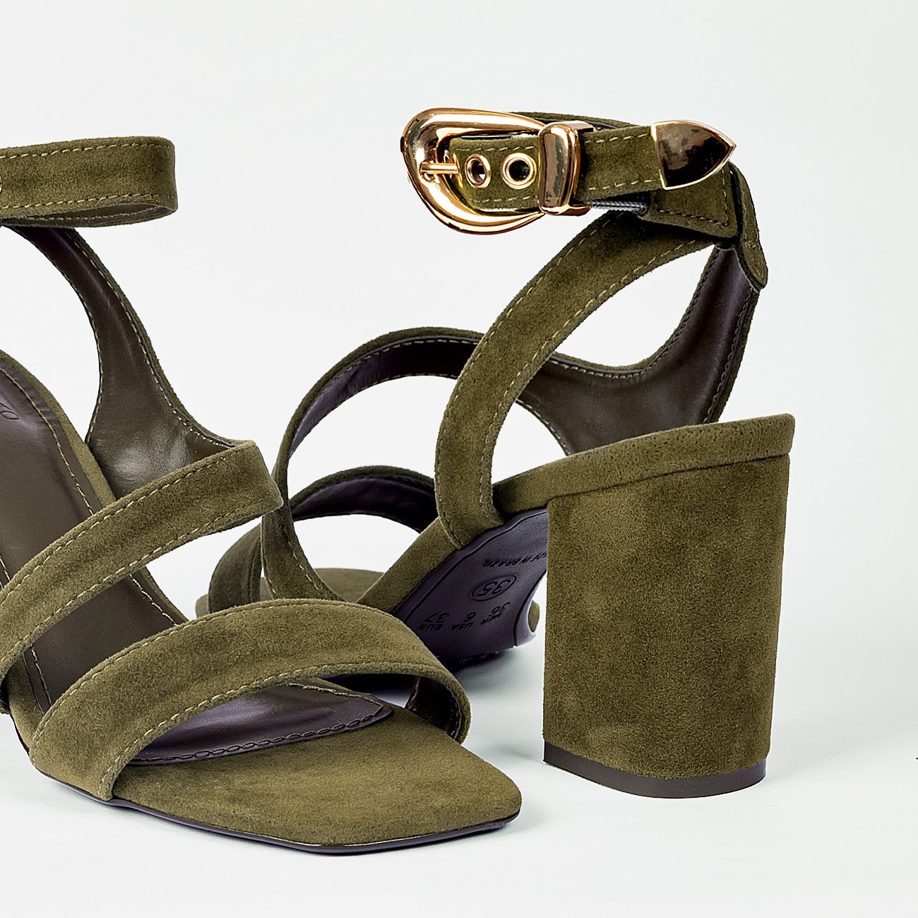 Sandália Salto Bloco Adele em Camurça Verde 5