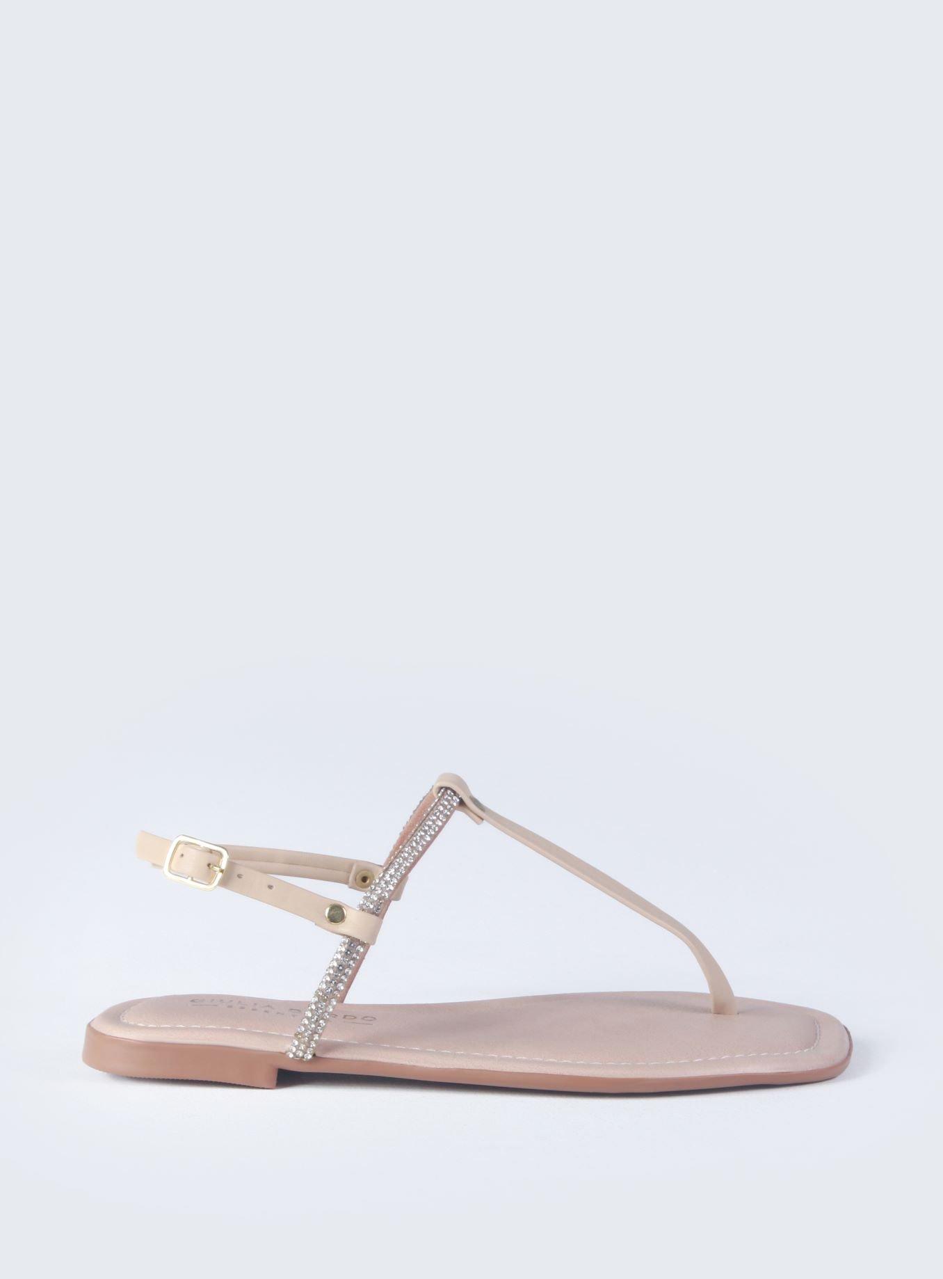 Sandália Rasteira de Tira Com Strass
