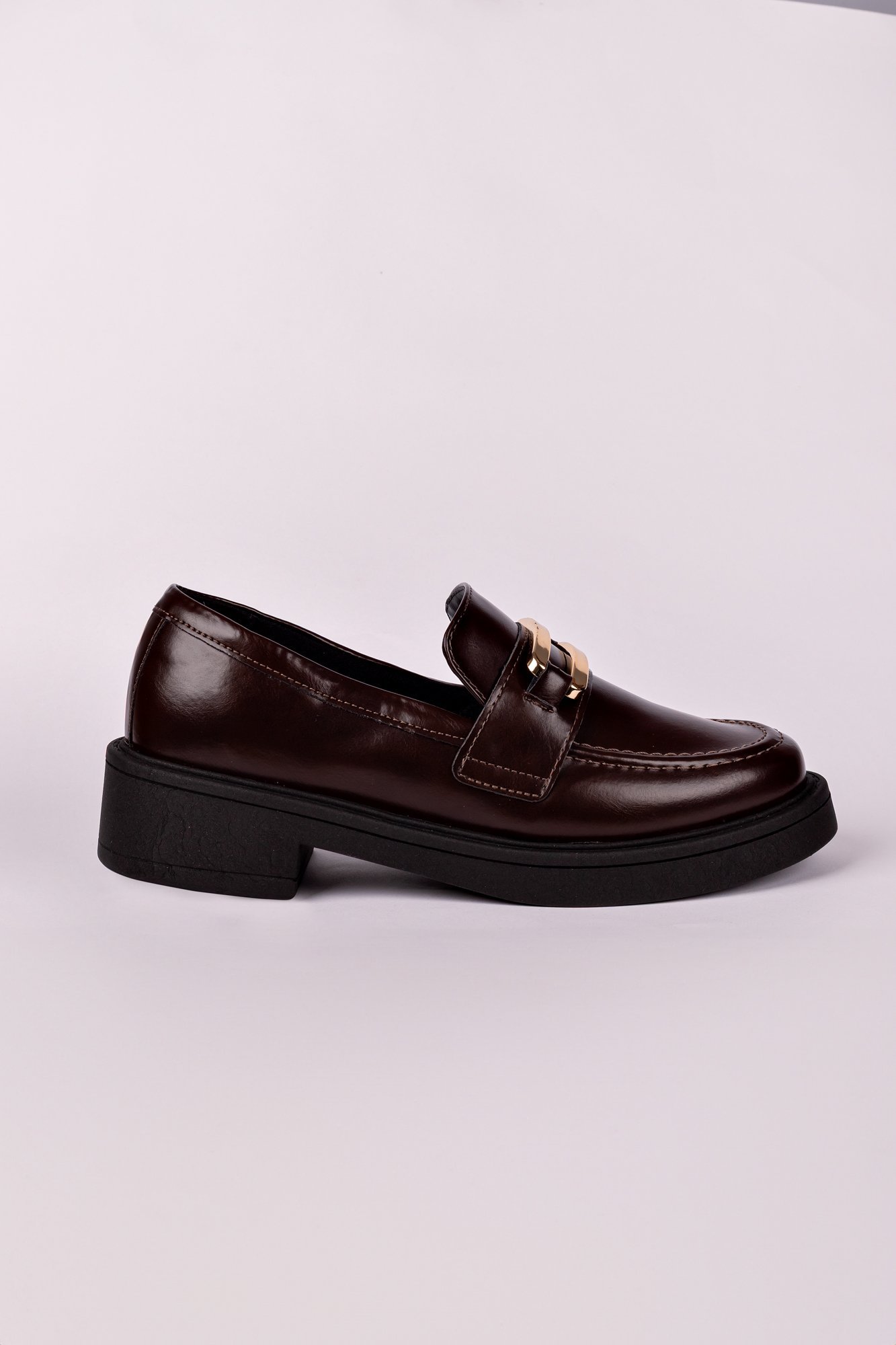 Loafer Emilia em PU com enfeite dourado Marrom 6