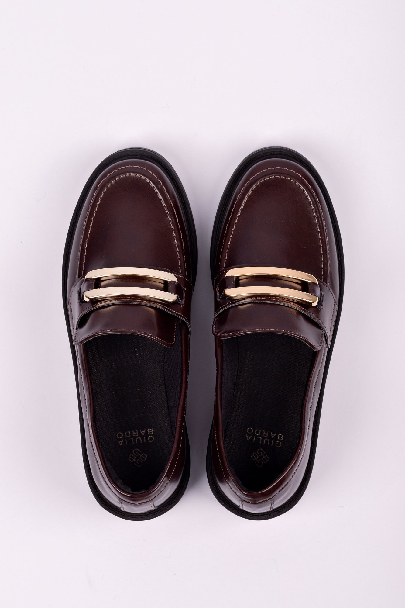 Loafer Emilia em PU com enfeite dourado Marrom 3