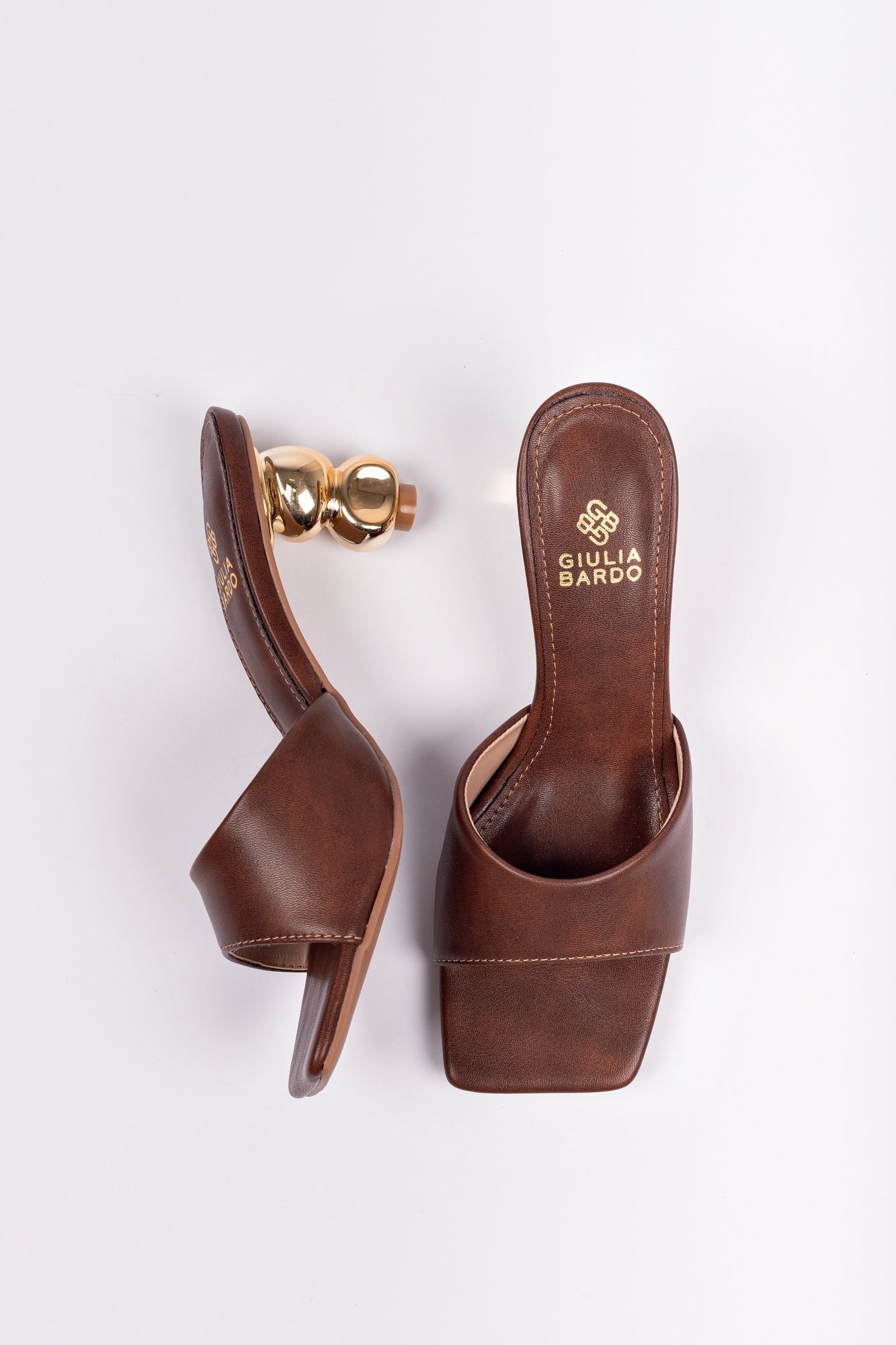 Tamanco Salto Cromado Bia Marrom 7