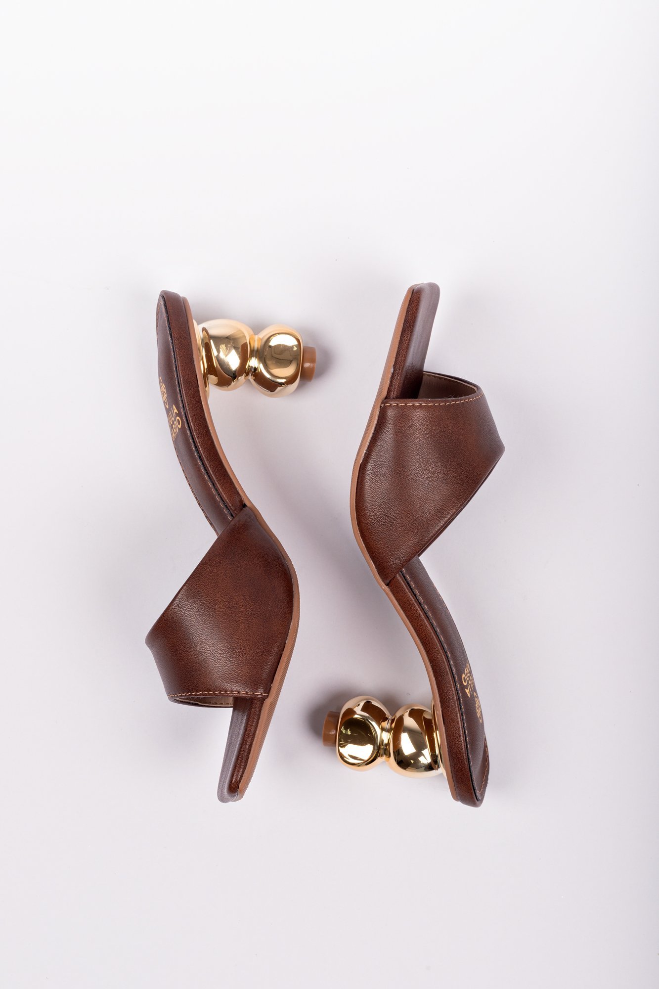 Tamanco Salto Cromado Bia Marrom 8