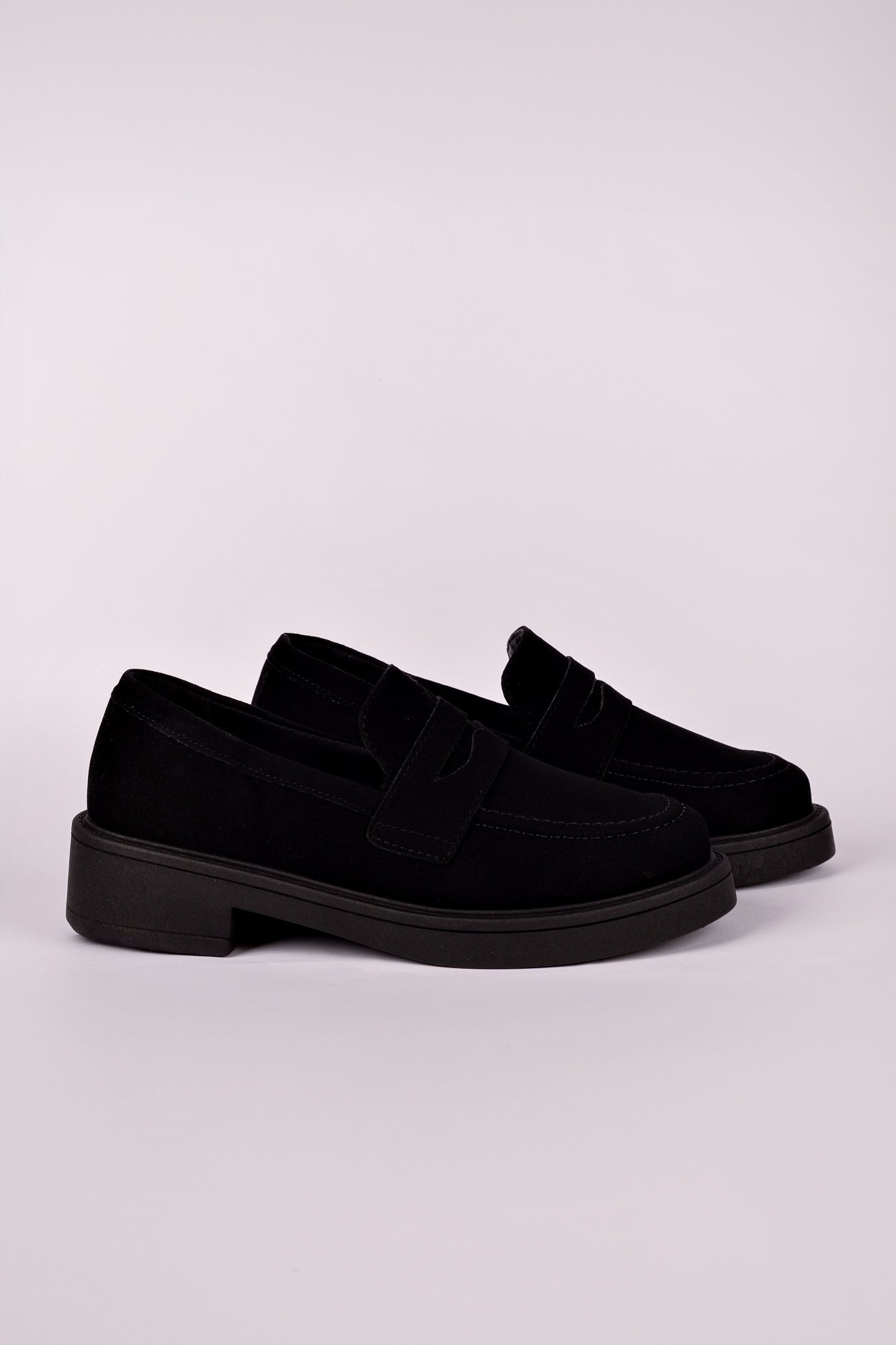 Loafer Bela em camurça Preto 4