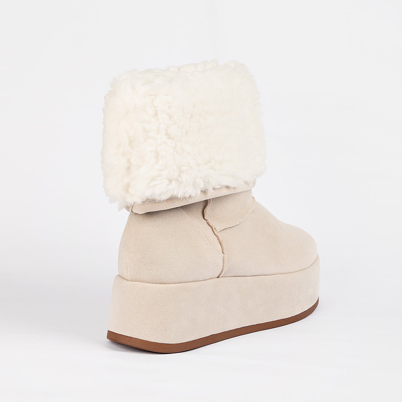 Bota Athena Peluciada Branco 3