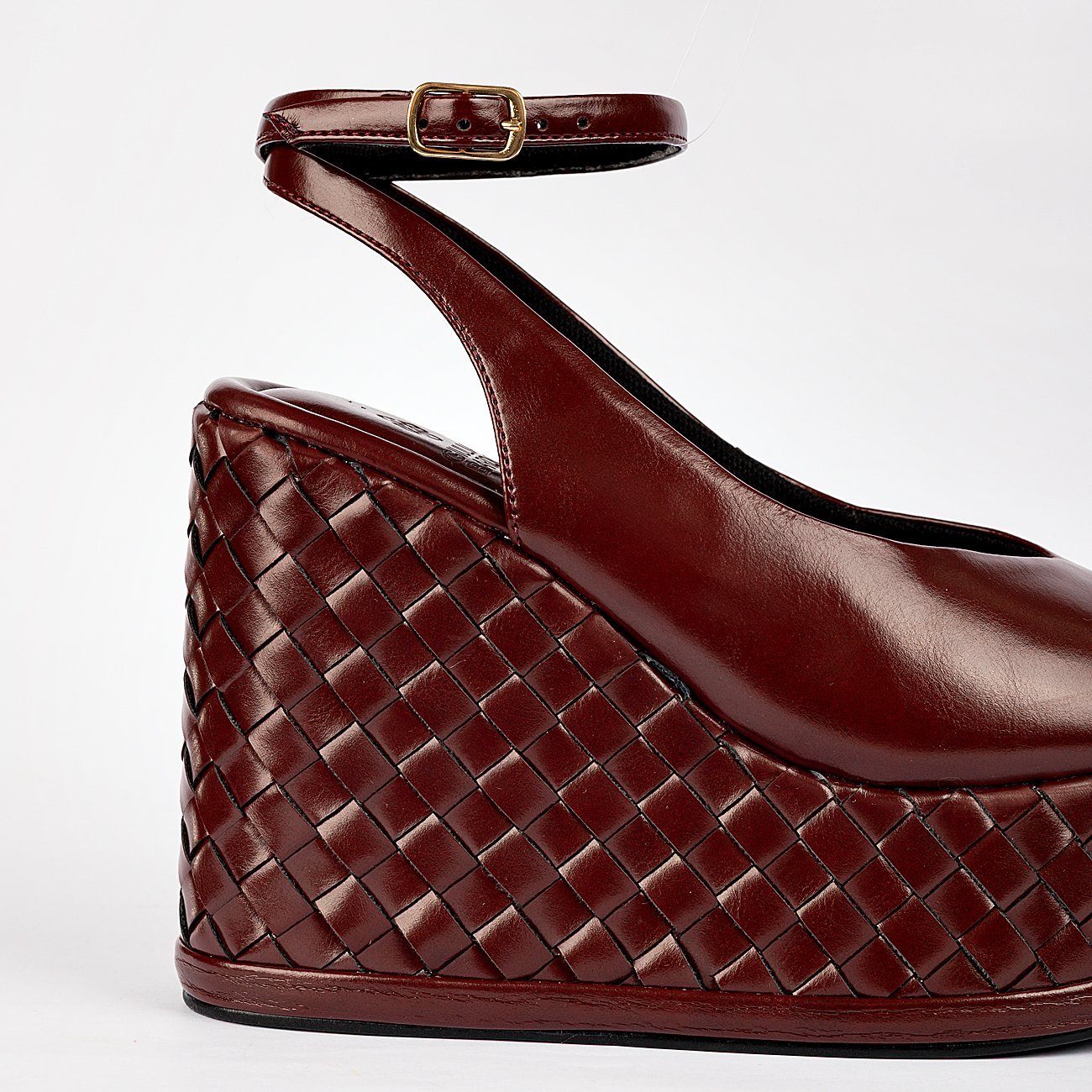 Peep Toe Plataforma Camille Marrom Escuro 4