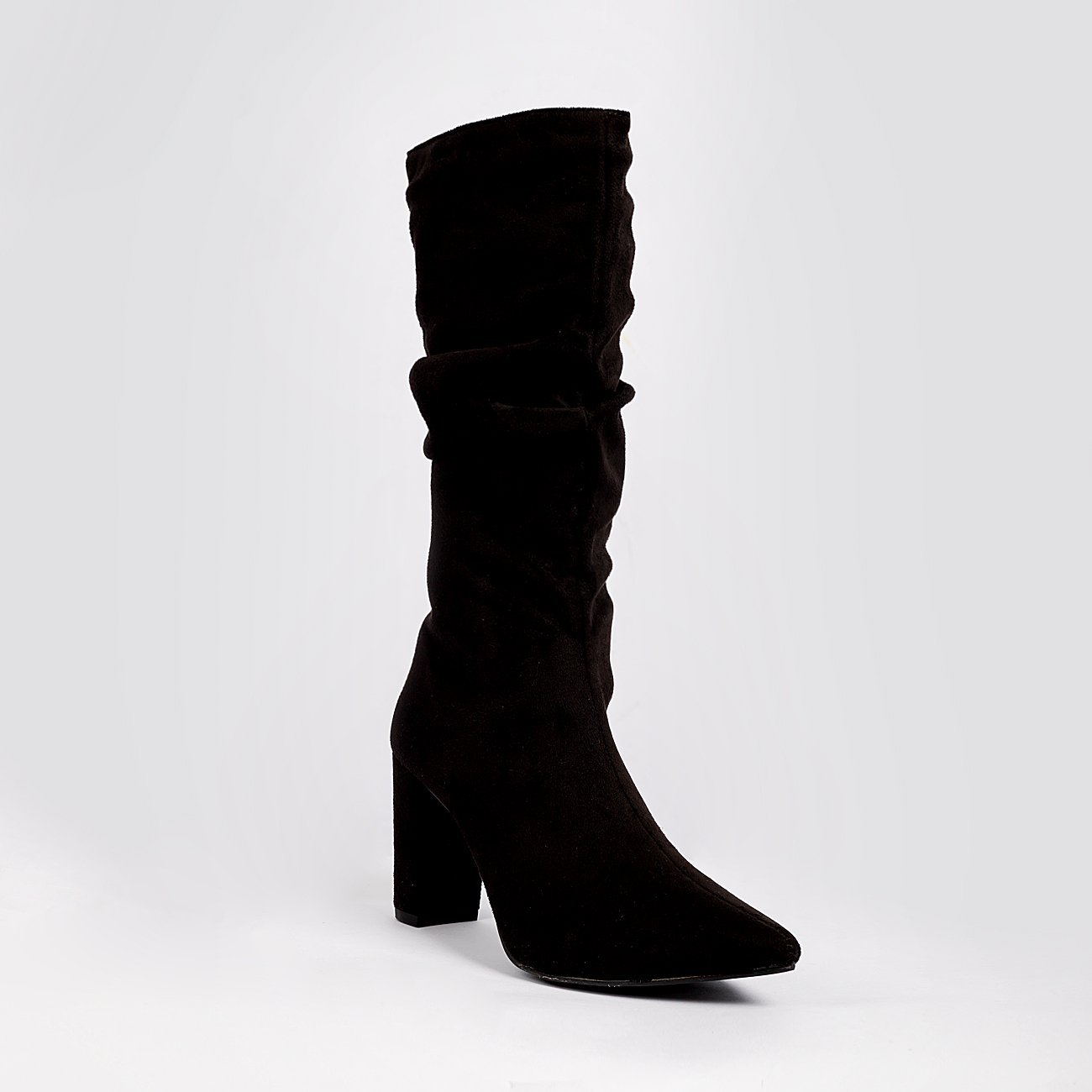 Bota Kassia Salto Fachete Camurça Preto 2