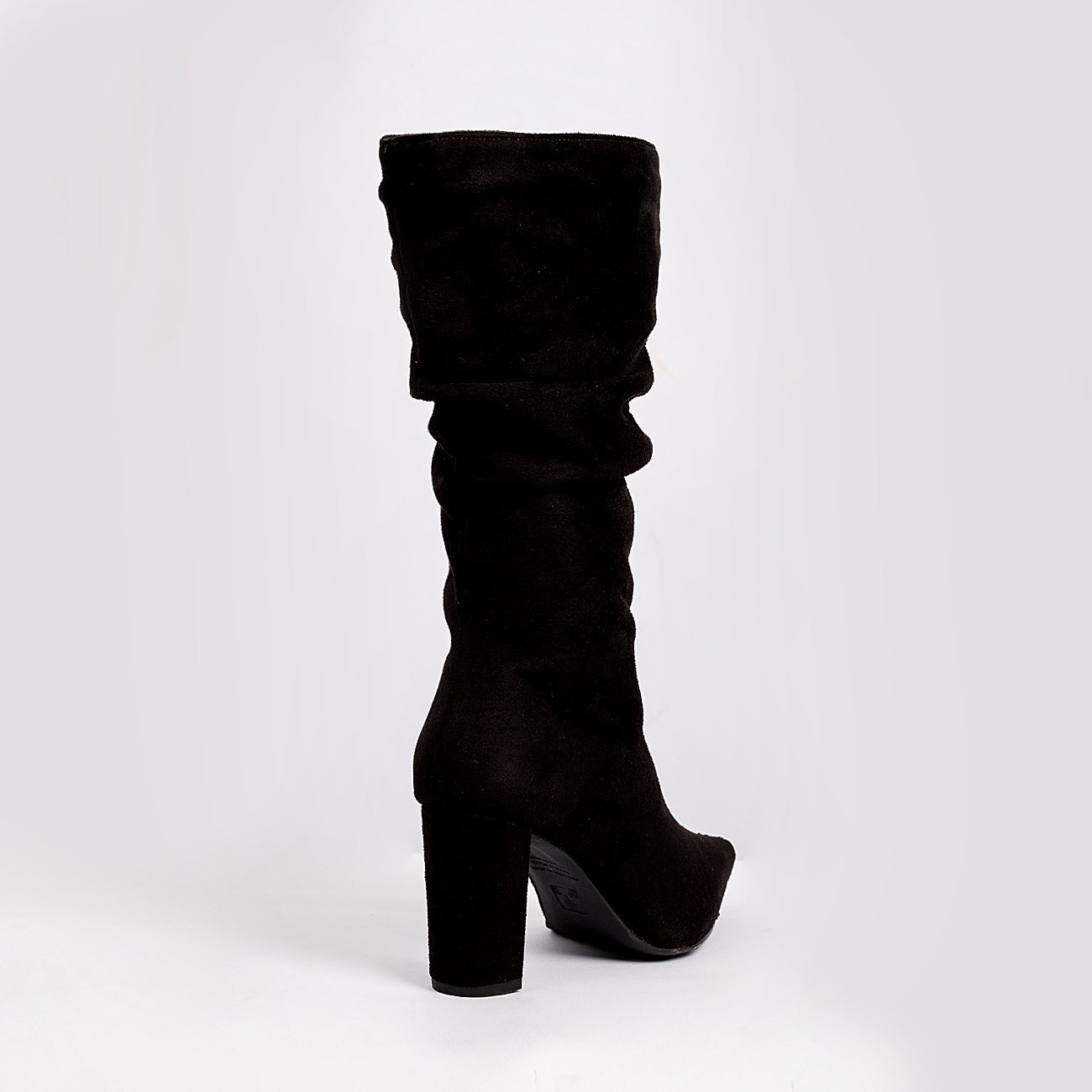 Bota Kassia Salto Fachete Camurça Preto 3