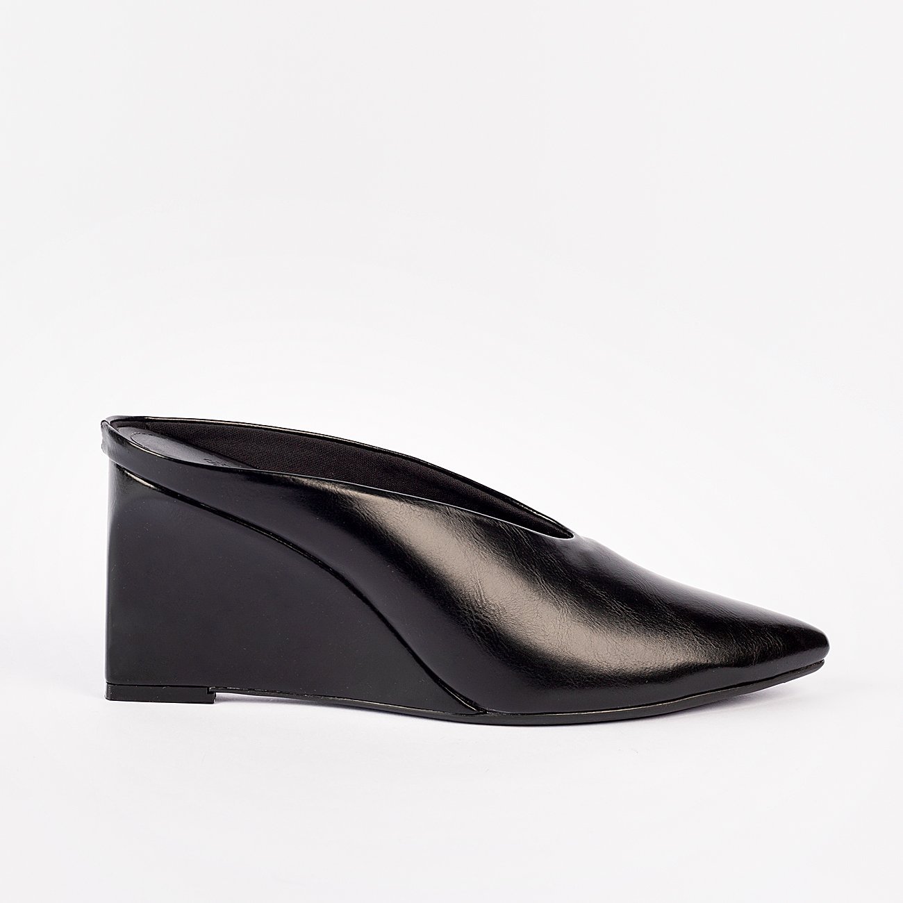 Mule Mid Aria Preto 3