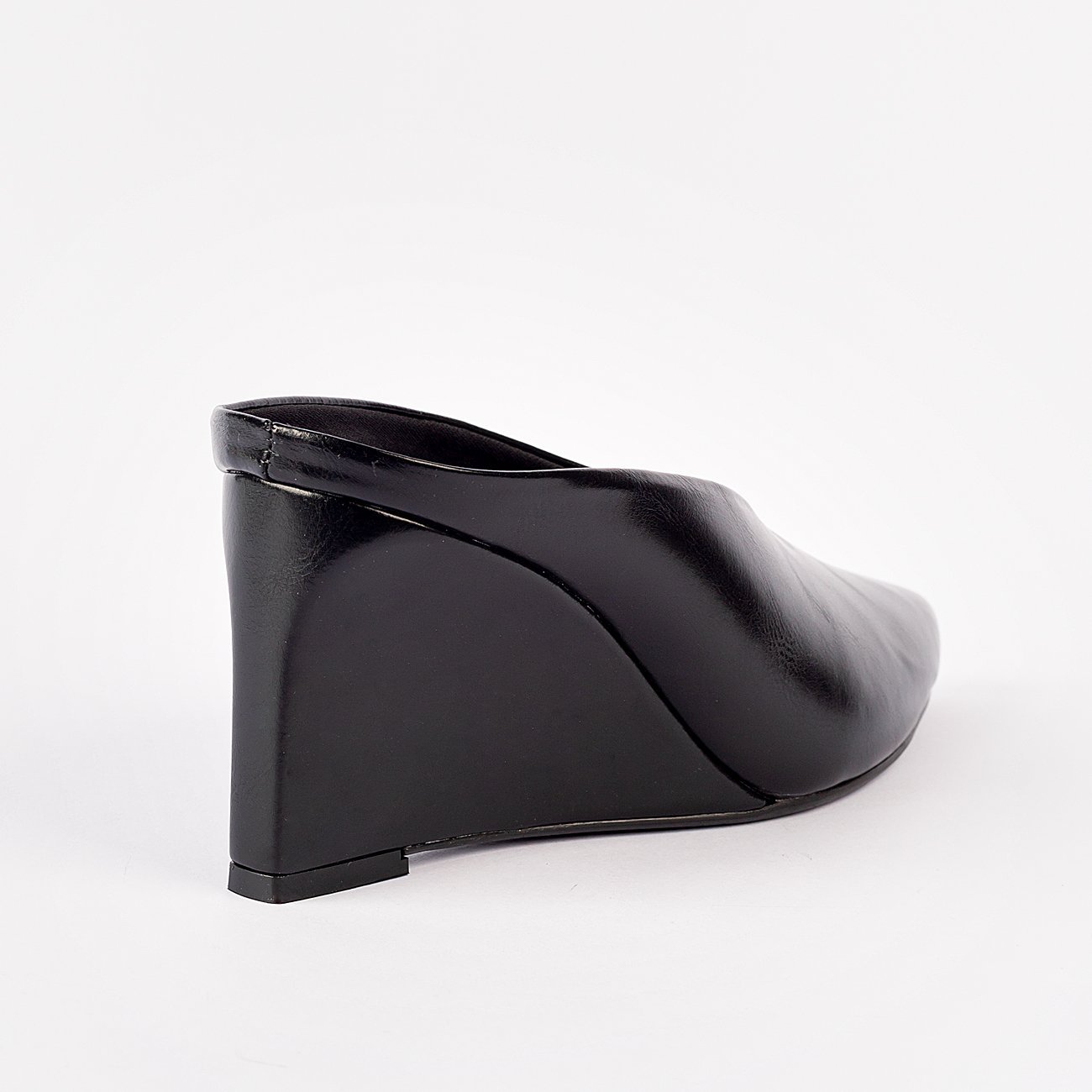 Mule Mid Aria Preto 5