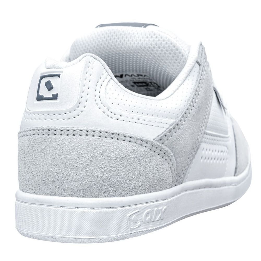 Tênis Qix Retrô AM Unissex | Branco Branco 8