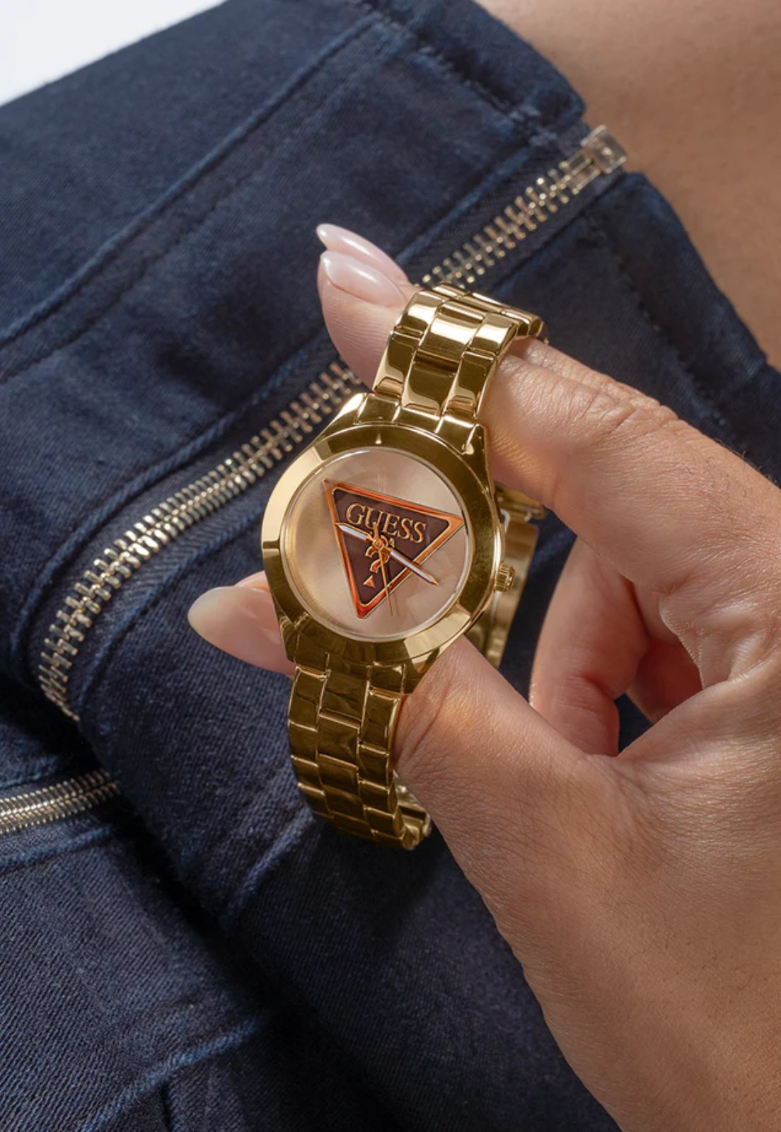 Relógio Redondo Logo Aço Dourado 7