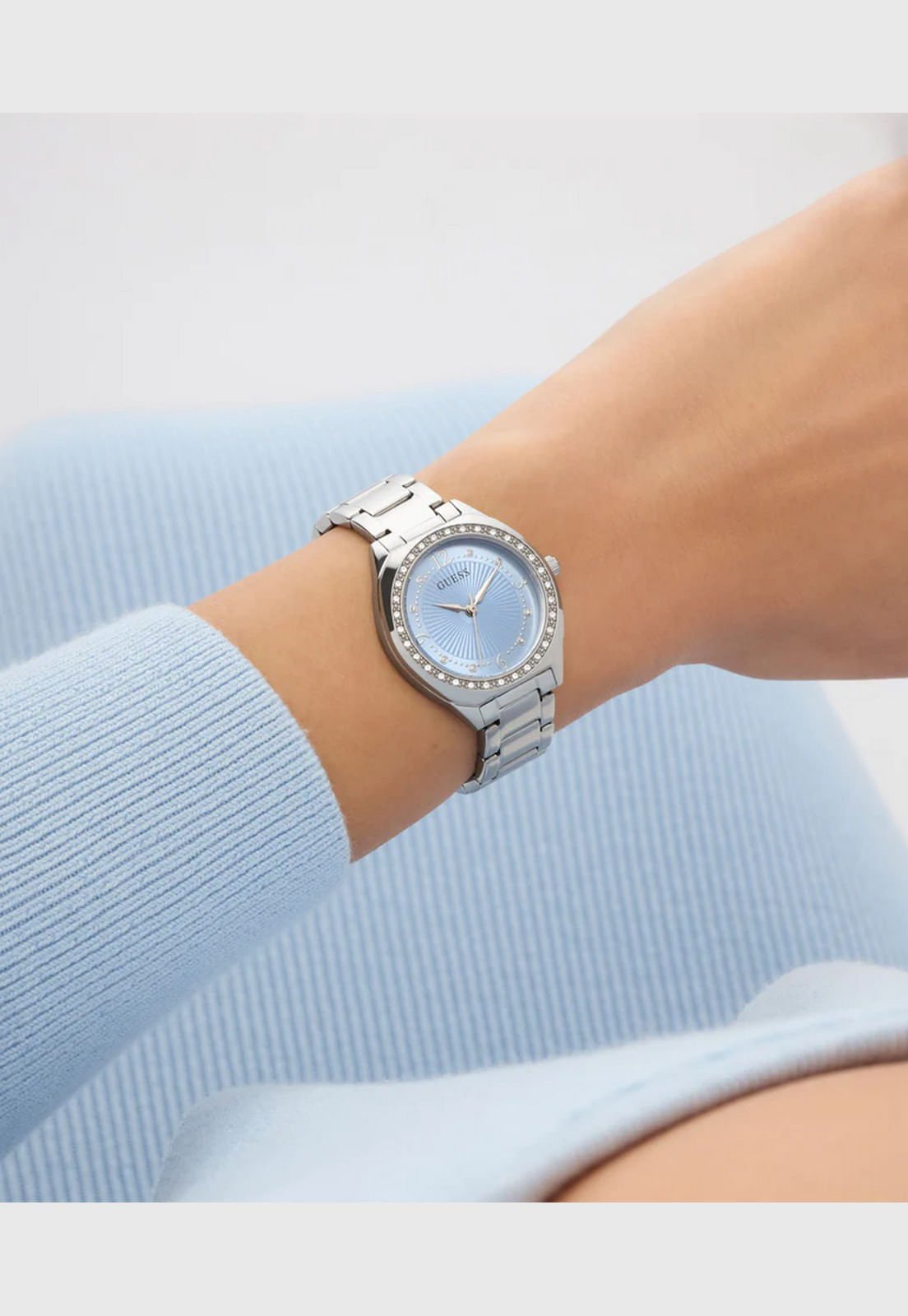Relógio Guess Fem Caixa E Pulseira Aço Prata Prata 2