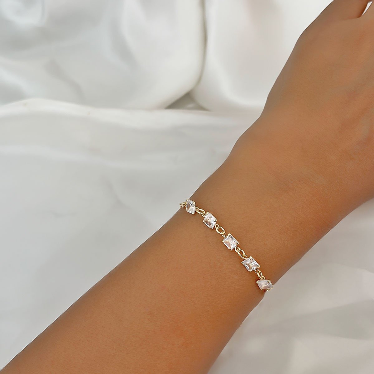 Pulseira Cinco Quadradinhos de Zirconia Banhada a Ouro 18k Semijoia Dourado 2