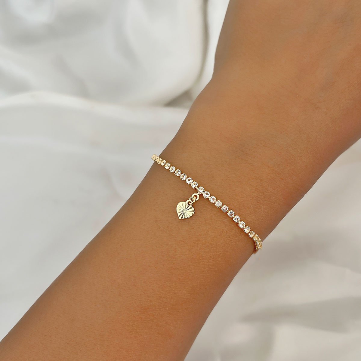 Pulseira  Riviera de Zirconia e Coracao Diamantado Banhada a Ouro 18k Semijoia Dourado 2