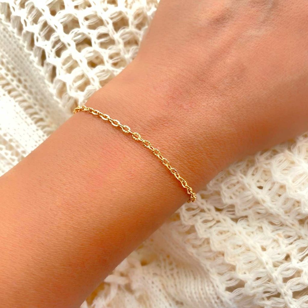 Pulseira Elo Portugues Fina Diamantada Folheada a Ouro 18k Semijoia Dourado 4