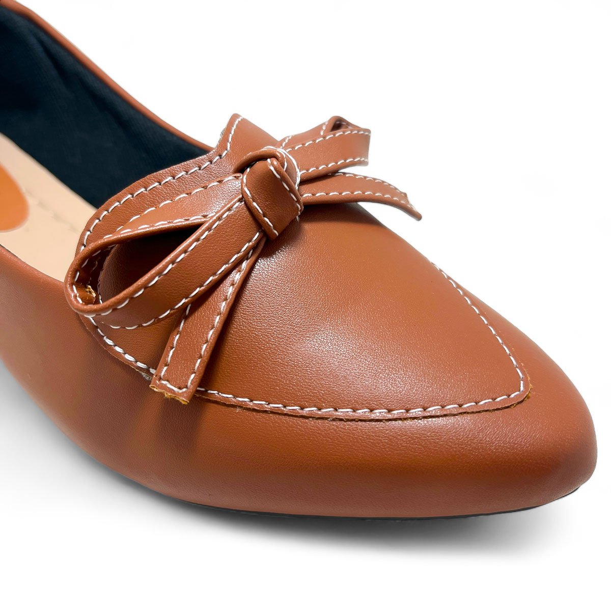 Sapatilha Mocassim Feminino Bico Fino Laco com Pesponto Marrom 5