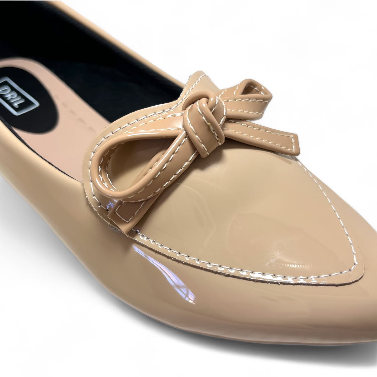 Sapatilha Mocassim Feminino Verniz Bico Fino Detalhe Laco Bege 5
