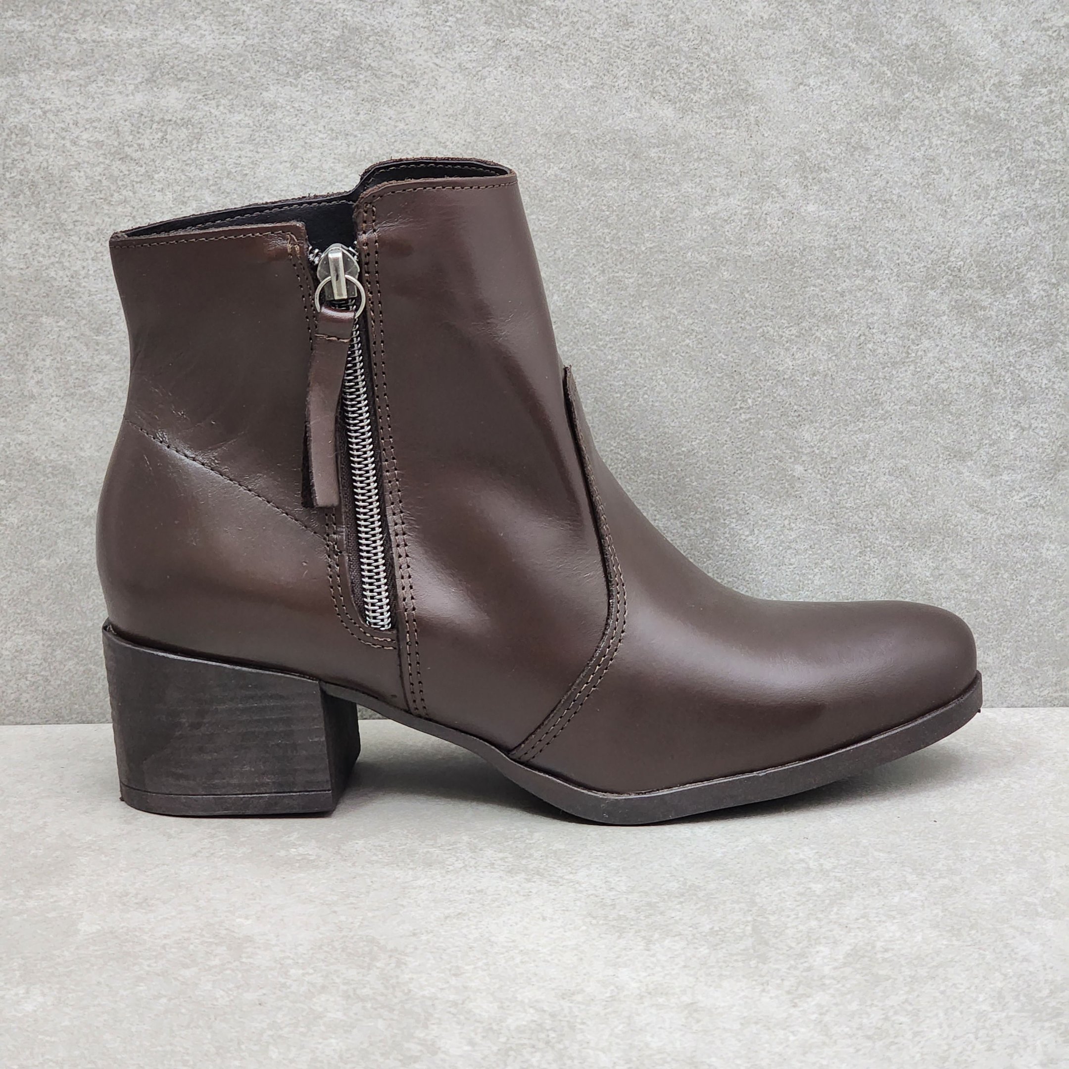 Bota Feminina Trilha da Lua Comfort Em Couro - Café Marrom 1