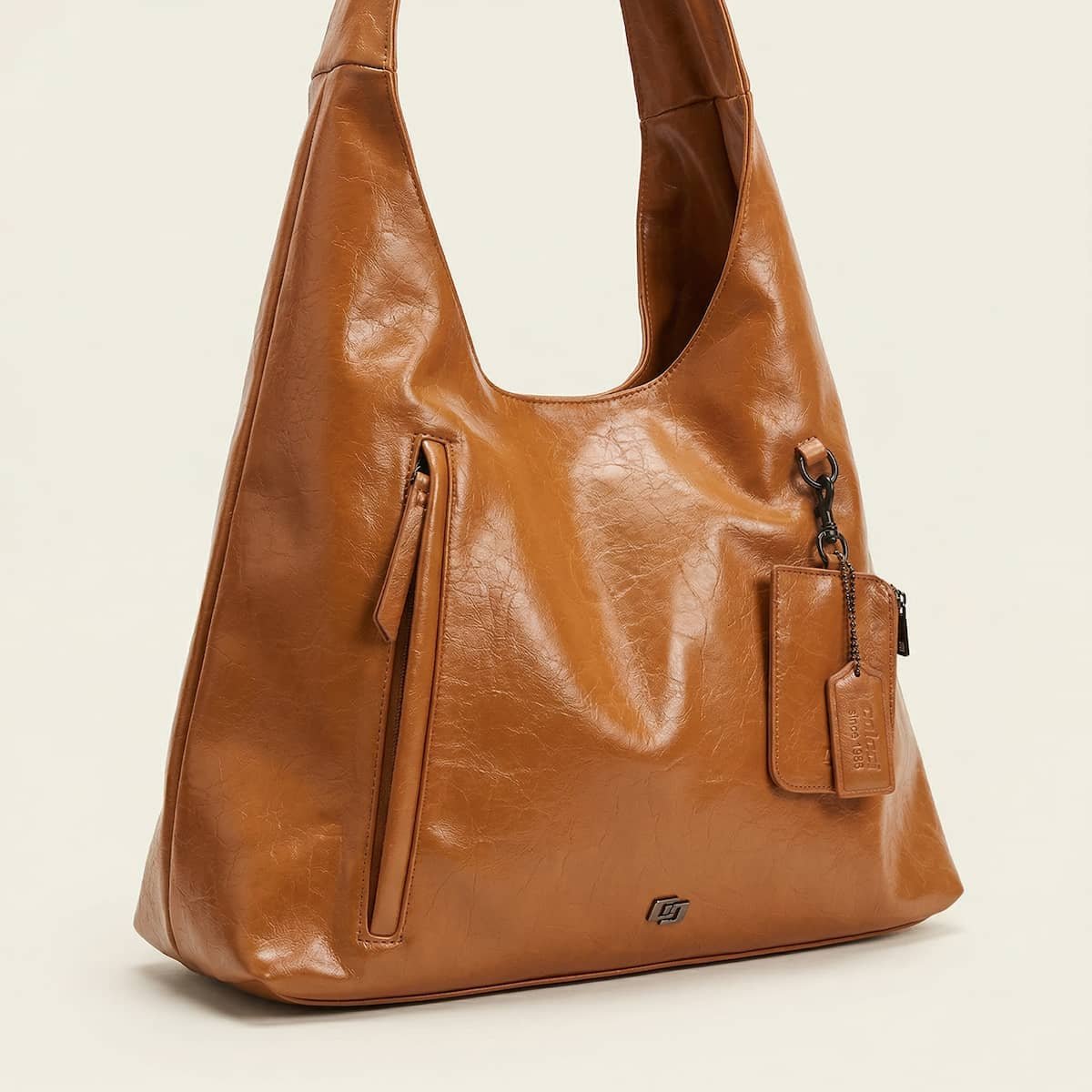 Bolsa Feminina Colcci Hobo Brilhosa Craquelada Grande Charm Removível 090.01.12355.19 Caramelo Caramelo 2