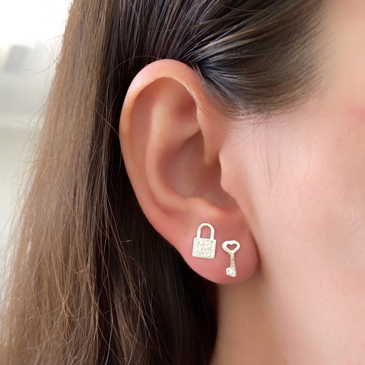Kit Duo de Brincos Chave e Cadeado Banhado a Prata Prata 2
