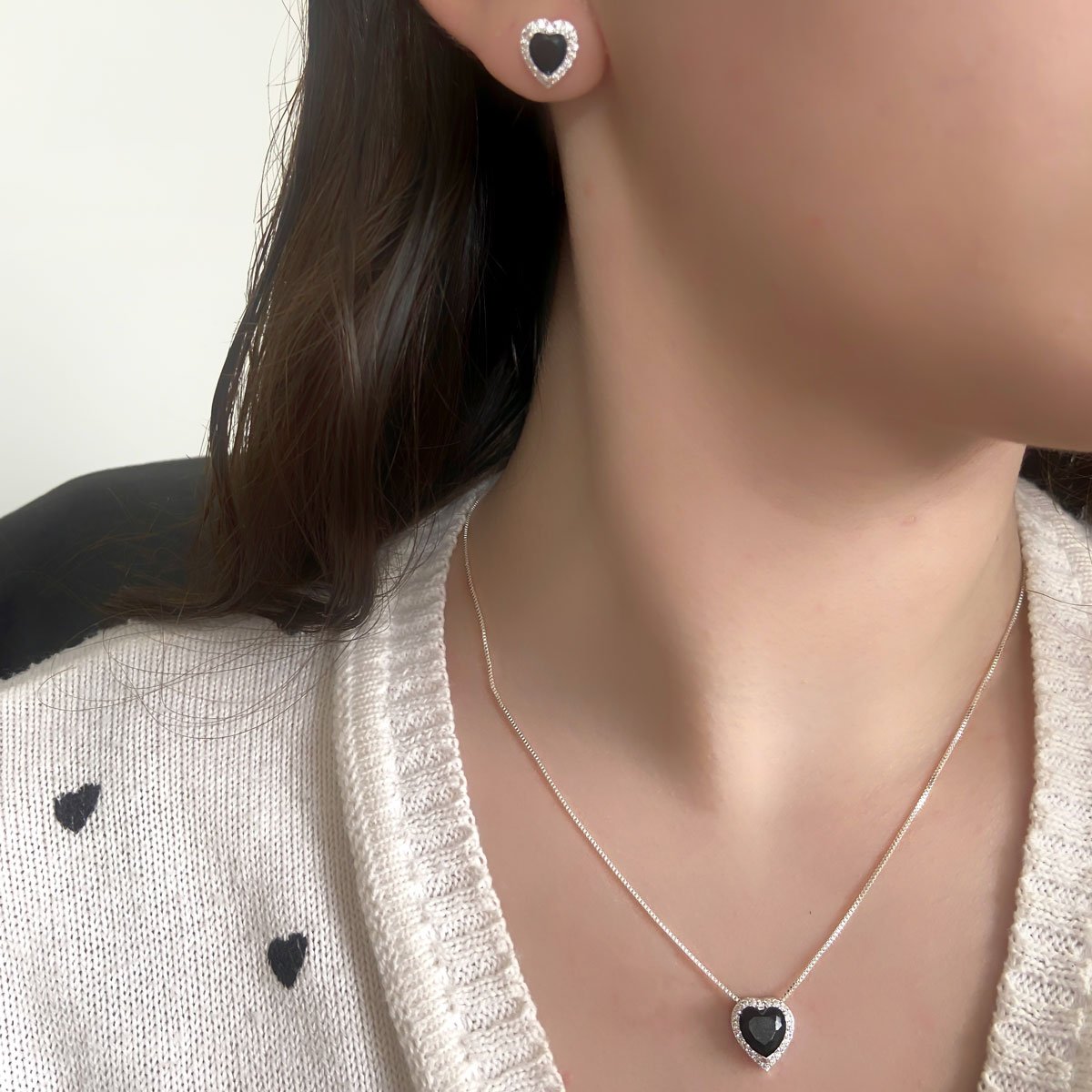 Conjunto Brinco e Colar Coracao Preto e Zirconia Banhado a Prata Prata 2